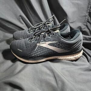 Brooks Shoes Womens 9.5 Gray Ghost 13 Running Sneakers Mesh Low 1203381D062